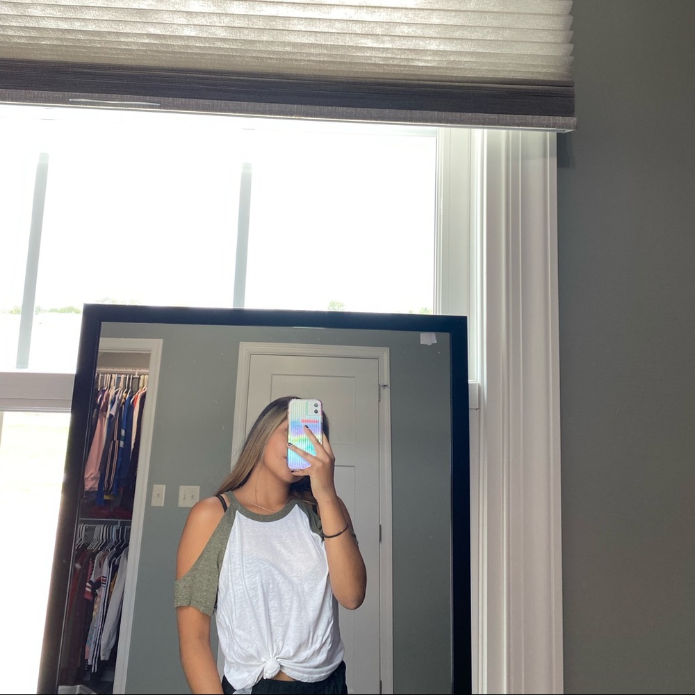 Shoulder Cut out top